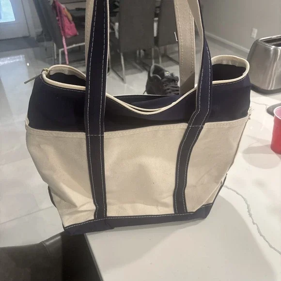 L.L. Bean Navy and Cream Tote Bag - Picture 3 of 8